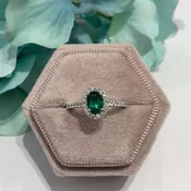 Oval Emerald Ring