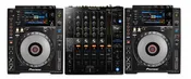 2x Pioneer DJ CDJ-900 Nexus + Pioneer DJ DJM-750MK2 Bundle
