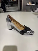 art. 504 Silver Leather Bow Pumps