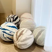Aurelia Round