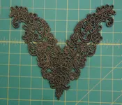 Black/Gold antique V venise applique