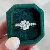 Aster Shared Prong Round Lab Grown Diamond Engagement Ring