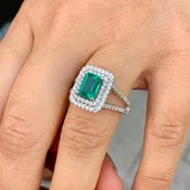 14k Solid White Gold Simulated Green Emerald And CVD Round Cut Diamonds Ring Split Shank Wedding Ring Double Halo Bridal Engagement 2.80ctw