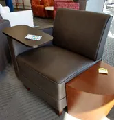 New Boss Club chair with Right Tablet Arm