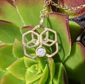 14K Honeycomb Orchid Pendant Necklace