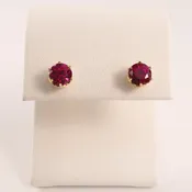 10KYG Synthetic Ruby Antique Mounting Stud Earrings