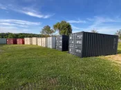 20' Shipping Container 'Like New'.    Easy Open Door.