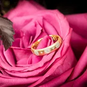 Adel Chefridi Rounded Shimmer Band