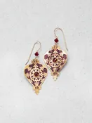 Royal Heart Earrings - Scarlet