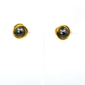 Black Tahitian Pearl Earrings in 18kt Yellow Gold