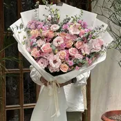 Plush Bouquet - Buzzy Bee Flowers