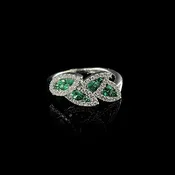 14K White Gold Emerald and Diamond Leaf Ring — Trésor
