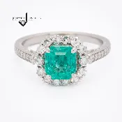 Emerald 0.40Ctw Halo And Accents Ring