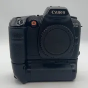 Canon EOS D30 3.1MP DSLR Camera