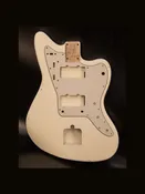 Jazz-Style Body / Swamp Ash / 3 lbs. 10 oz. / Nitrocellulose 'Olympic White'/ Light Relic (#GIN-4144)