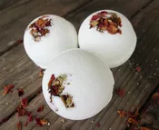 BRIAR ROSE Salt Bomb