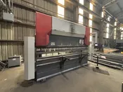 JMT ADR 37220 242 Ton x 12' CNC Hydraulic Press Brake ( 2016 )