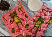 Martini Frogs Potholder Set *Clearance all sales final