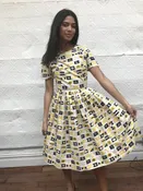 1950s novelty print day dress / 50s cotton school girl dress pinup rockabilly flag print — Dusty Rose Vintage