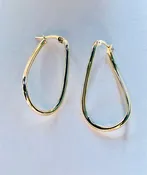 14kt Elongated Gold Hoop earrings
