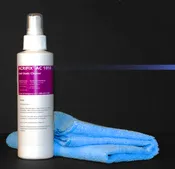 Acrylic Cleaning Kit – 2 Piece
