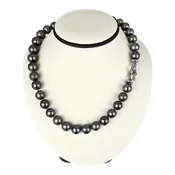 Tahitian Pearl Necklace with 38 Diamonds – 35 Pearls (11.2–12.8mm), 14K White Gold, 0.40 CT VS2 G