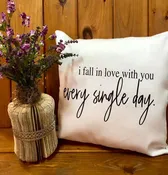 Fall in love everyday -white