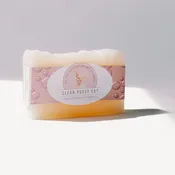 Clean Pussy Cat shampoo bar Aloe & Green Clover