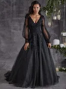 Alexandria – Romantic Lace Bridal Gown with a Sweetheart Neckline by Rebecca Ingram