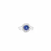 Elegant Tanzanite & Diamond Ring