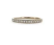0.16ctw Diamond Slender Wedding Band Ring in 18K