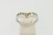 “V” Tip Diamond Band 19019