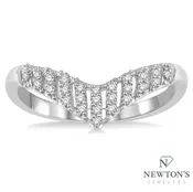 10kt White Gold Chevron Diamond Band