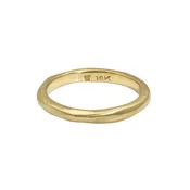 2.5mm Modeled Band in 18k Yellow Gold