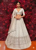 Amyra Lehenga