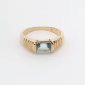 Vintage 10K Yellow Gold Blue Topaz East-West Ring with Ridged Band