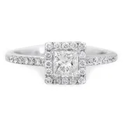 0.90 CTTW. Princess Cut Diamond Halo