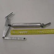 6″ Hydraulic closer &amp; Arm for Side Hinged Chute Intake Door