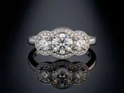 18K White Gold Engagement Ring 3 Center Diamonds Total Diamond Weght 0.85ct