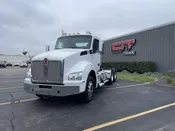 2023 KENWORTH T880