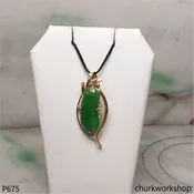 14K yellow gold green jade pendant