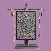 Hand-Painted Earring Holder – Curlz Design | Classic Series