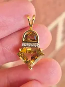 10k 2.6g diamond and topaz charm