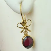 14k Cake Walk Garnet Earrings