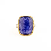 14.75 ct Tanzanite Ring