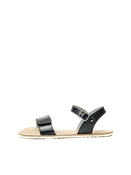 Barefoot Berry Black