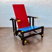 BAUHAUS STYLE RED + BLUE CHAIR BY GARRIT RIETVALD
