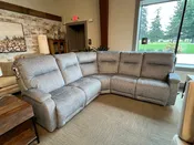 Maverly Reclining Manual Sectional