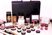 Deluxe Cosmetic Kit